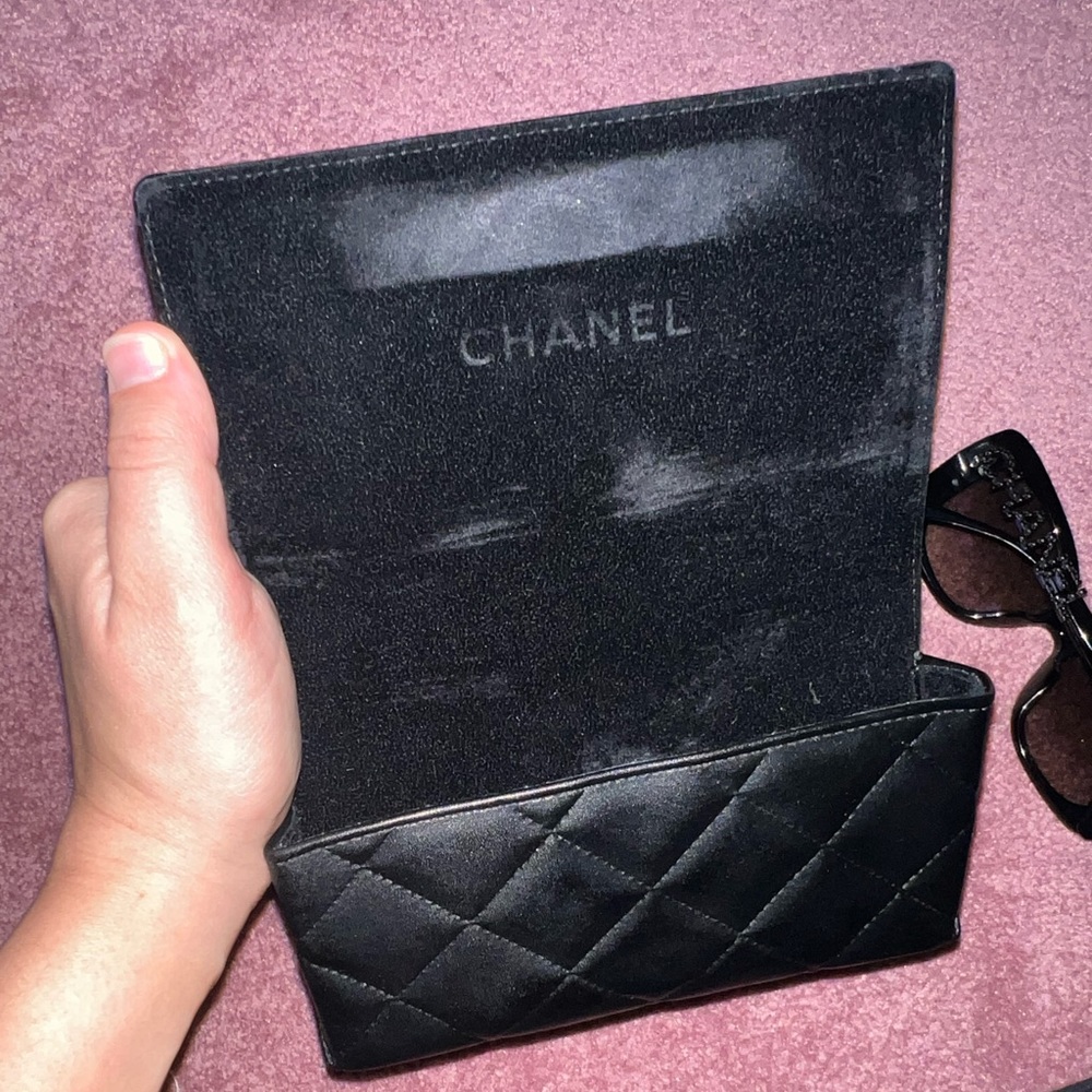 Chanel sunglasses - Picture 5 of 11